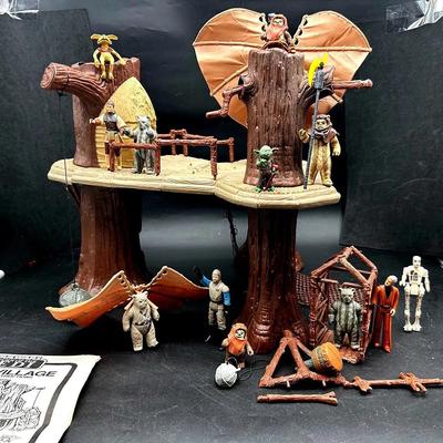 BN621 1983 Kenner Star Wars Ewok Village Playset W/ Manual 