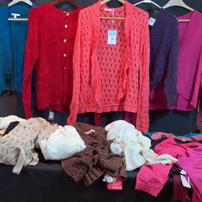 BN514 Cardigan Sweaters