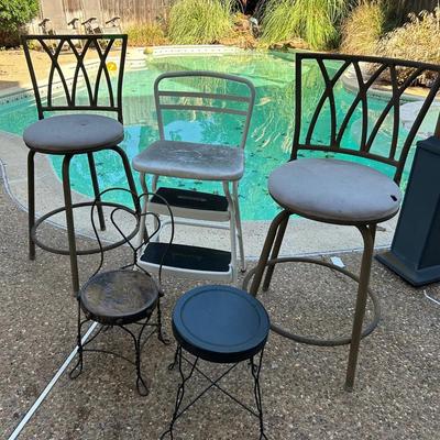 BN920 Outdoor Swivel Bar Stools & More