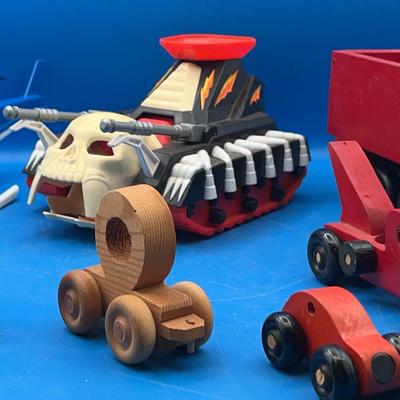 BN619 Cars, Trucks & More