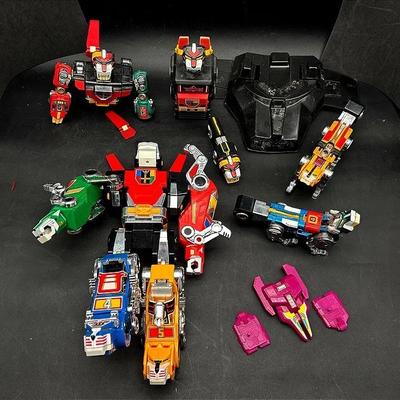 BN614 1984 Voltron Defender Of The Universe Lion Force & More