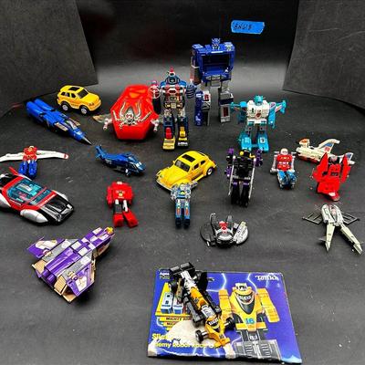 BN618 Voltron Action Figures, Transformer’s & More