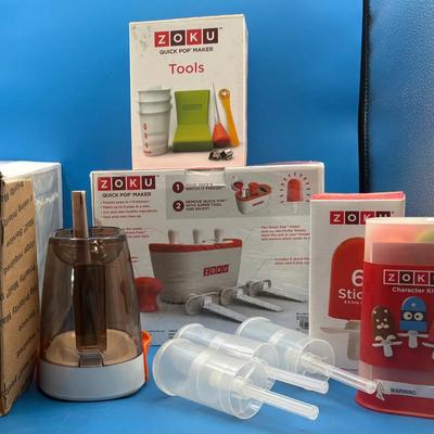 BN466 Zoku Quick Pop Maker Lot - Great gift!