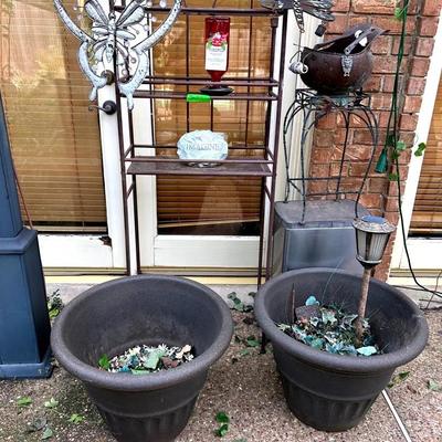 BN914 Outdoor Garden Pots, Decor And Shelving! 