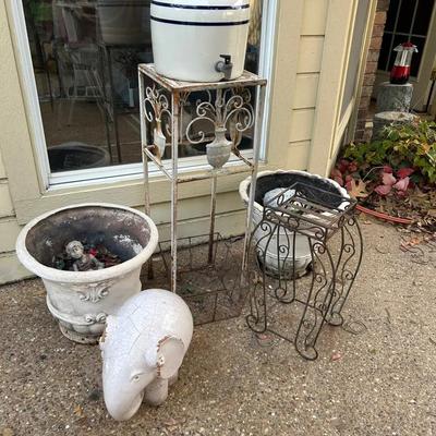 BN915 Outdoor Elephant Decor & More!!