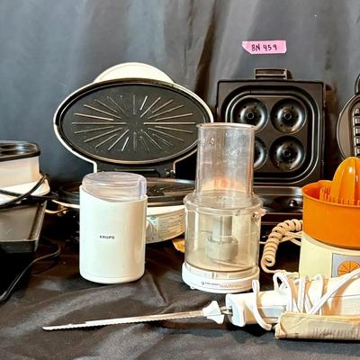 BN459 Blast From The Past Electric Kitchen Tools!!