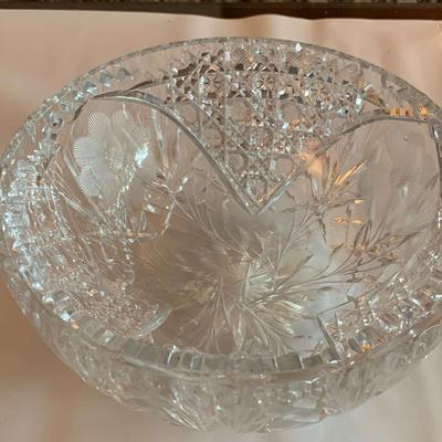 Crystal bowl 9'w, heavy