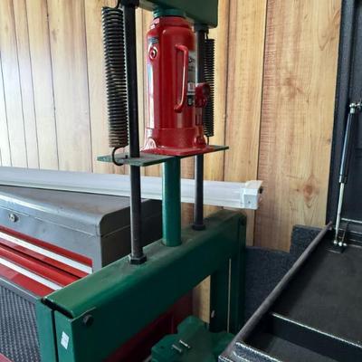 Sale Photo Thumbnail #185