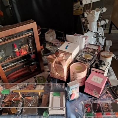 Sale Photo Thumbnail #35