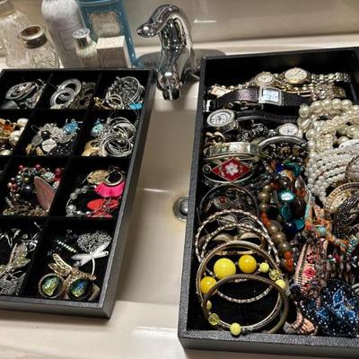 Sale Photo Thumbnail #72