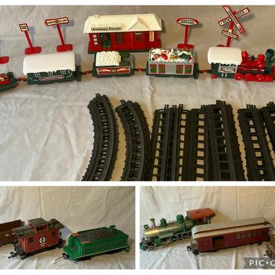 Bachmann Christmas Train & More