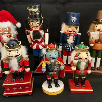 Nutcracker Collection (Tallest 11 Inches) (FR11)