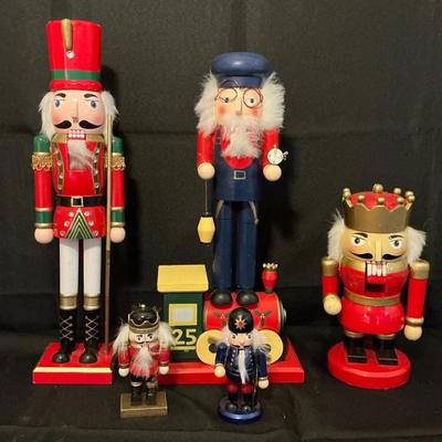 Nutcracker Collection (5 Count)
