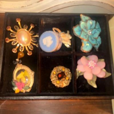 Sale Photo Thumbnail #50