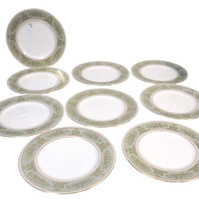 Sale Photo Thumbnail #96: 9 WEDGWOOD GOLD SAGE COLUMBIA DINNER PLATES