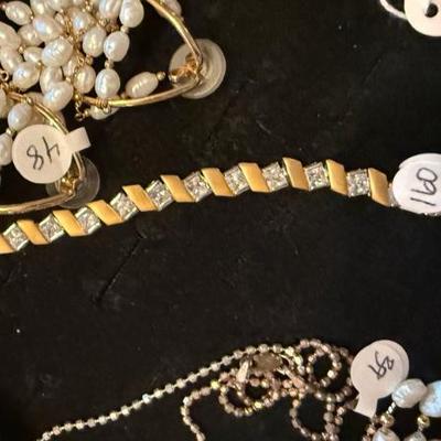 Sale Photo Thumbnail #213