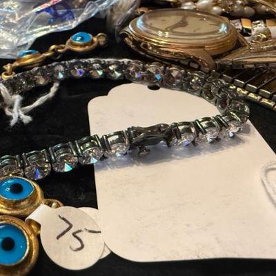 Sale Photo Thumbnail #199