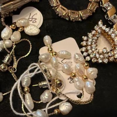 Sale Photo Thumbnail #209