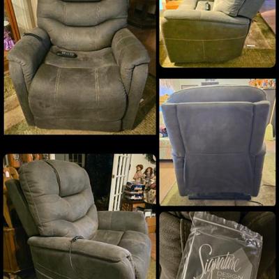 Sale Photo Thumbnail #7: Electronic lift chair.
For early sale.
Good working condition.
$100
You pick up and bring help to load.