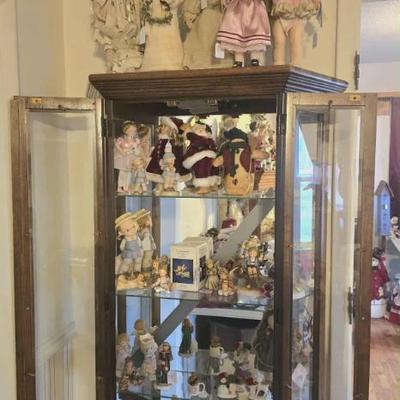 Sale Photo Thumbnail #19: Goebel Hummel dolls & ornaments