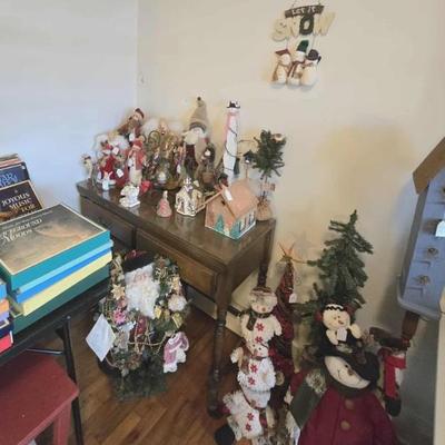 Sale Photo Thumbnail #21: LOTS of Christmas decor