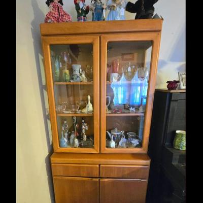 Mid-century cabinet / hutch