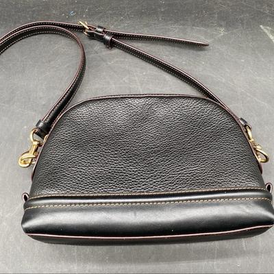 Attractive Leather Coach Purse 