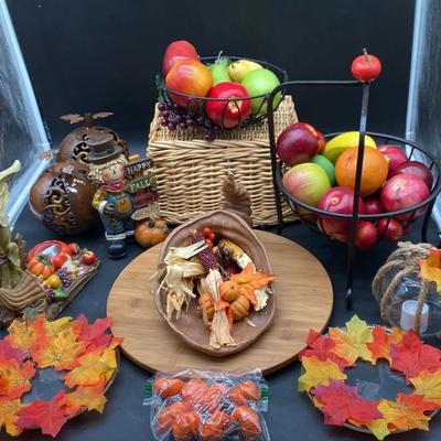 Holiday Decor & Other Decorative Items 