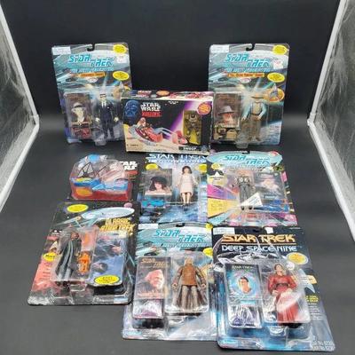 (9) Star Trek & Star Wars Figurines