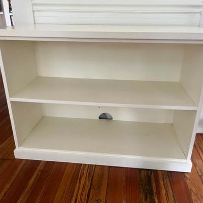 $250 Pair of Pottery Barn bookcases