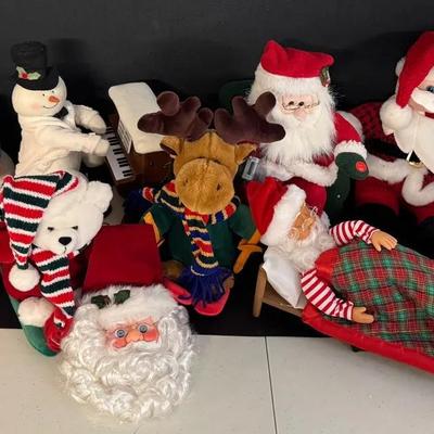 ST521 - Christmas Animated Plush/musical Plush, Most Battery Operated