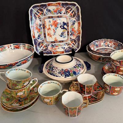 ST305 - Japanese China Including Imari