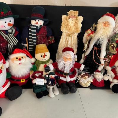 ST520 - Christmas Plush and Standing Figures