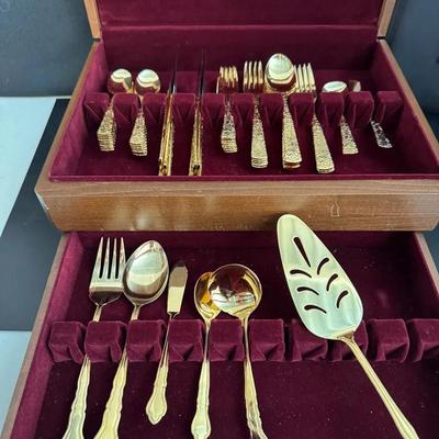 ST503 - Stainless Steel 8 Place Setting Silverware Set (Gold Color) and Serving Pieces (55 pieces)