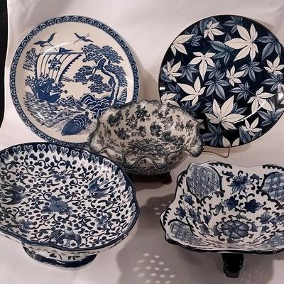 ST228 - Blue And White Porcelain Decor
