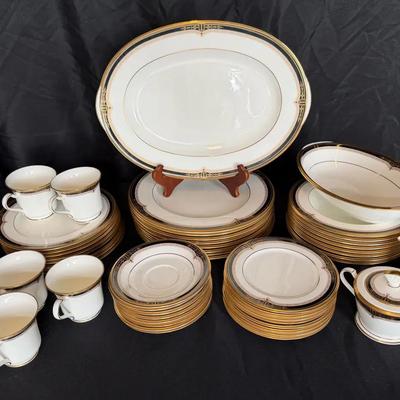 ST302 - Noritake Bone China - Gold And Sable
