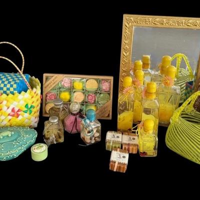 ST510 - Spring Bedroom Decor Group