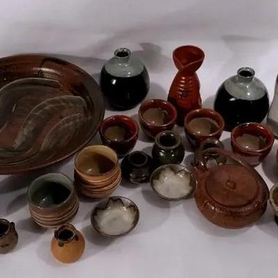 ST237 - Earthenware Japanese Saki, Metal Teapot Plus