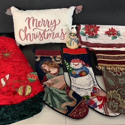 ST522 - Christmas Linens, Miscellaneous Mystery Group
