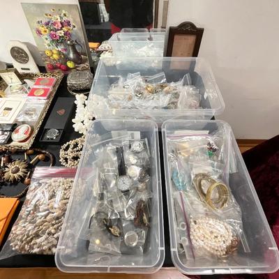 Sale Photo Thumbnail #50