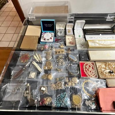 Sale Photo Thumbnail #46