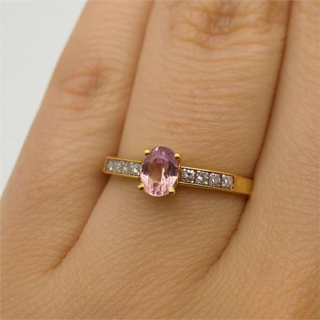 Sale Photo Thumbnail #2: Lot 002   
18K Yellow Gold Morganite & Diamond Ring
