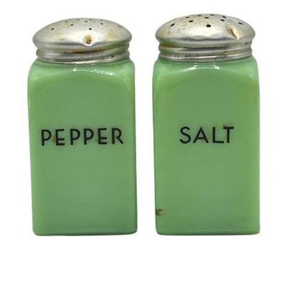 Lot 189  
McKee, Art Deco Jadeite Salt and Pepper Shakers