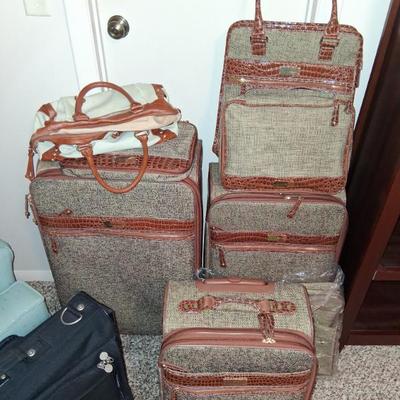 Sale Photo Thumbnail #15