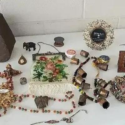 Vintage Trinkets 