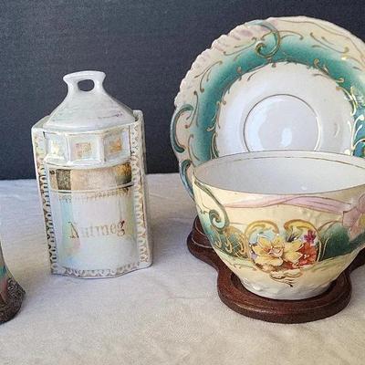 Tea Cup Set, Lusterware & Carnival Glass