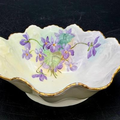 Signed M Z Austria M.E. Allen 1911 Scalloped Edge Bowl