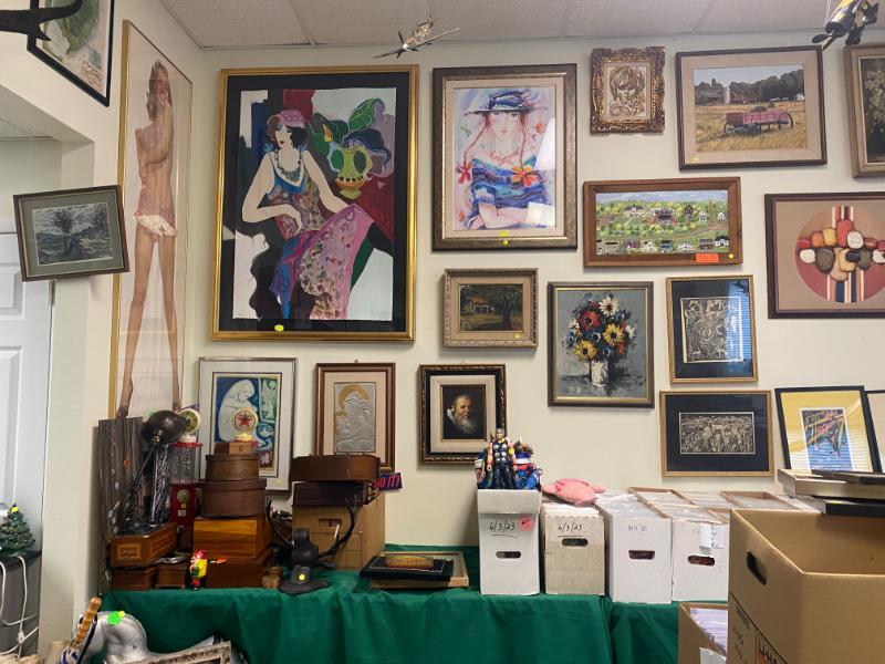 Sale Photo Thumbnail #4