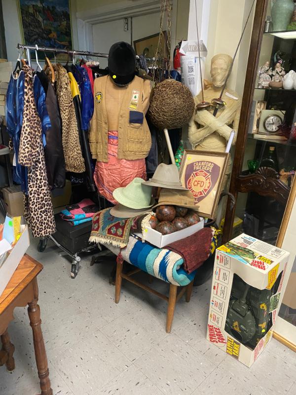 Sale Photo Thumbnail #11