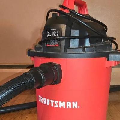 Craftsman 5 gallon Wet/Dry Vacuum 